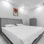 Stylish 2Br Elissa Apartment In City Center 別荘