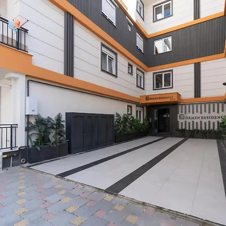Stylish 2br In Center & Elissa
