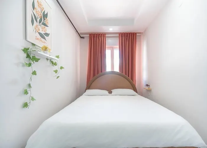 Dom wakacyjny Maxihomes Elissa 2Br Apartment City Center