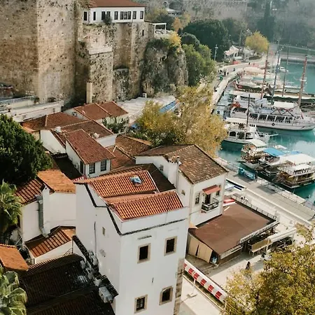 Spacious 2br Flat Near Old Town & Mall