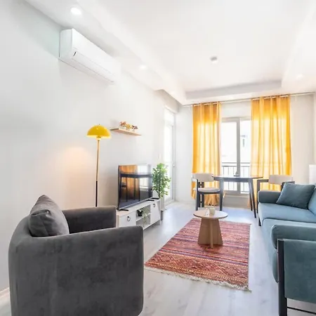 Holiday home Spacious 2br Flat Near Old Town & Mall