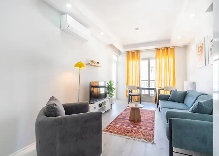 Tatil Evi Stylish 2Br In City Center & Elissa